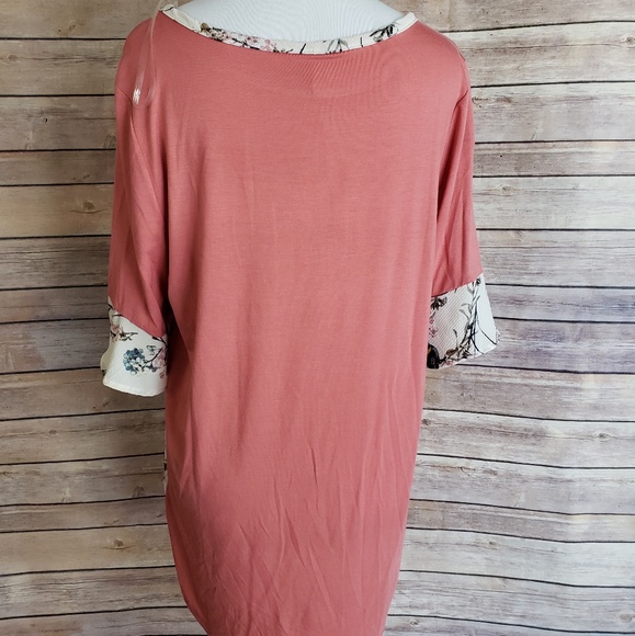 Last One! Floral/Bird Print Top - Picture 4 of 4